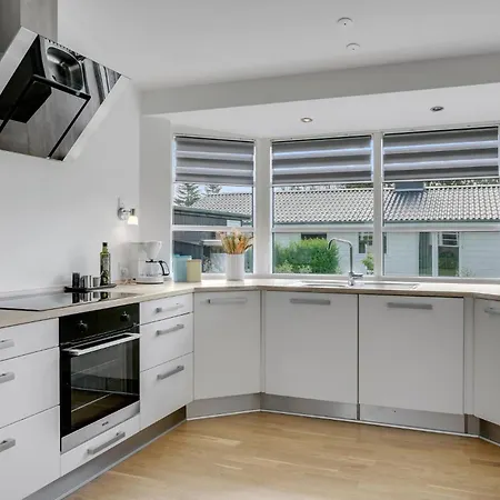 Stunning In With Kitchen *