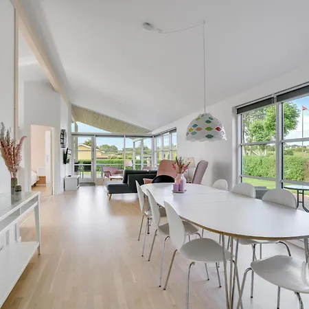 Stunning In With Kitchen * Borkop