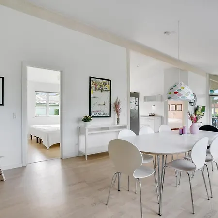 Stunning In With Kitchen Holiday home *